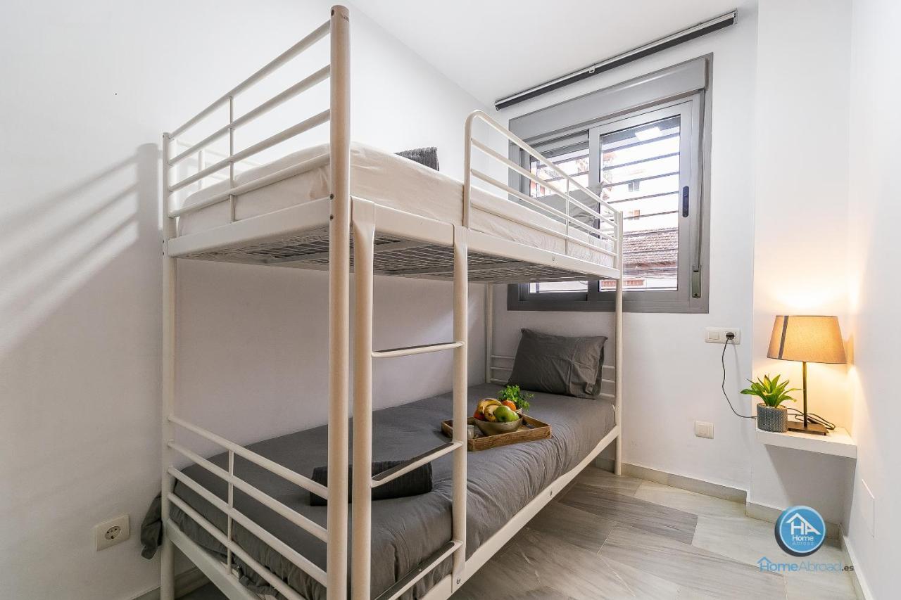 Malaga Boutique Stay - Carlos Haya Area With Parking 外观 照片